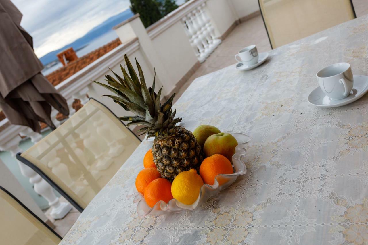 Apartment Aleksandra Malinska Luaran gambar